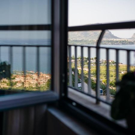 Hotel Villa Mare Алтавила Миличиа Екстериор снимка