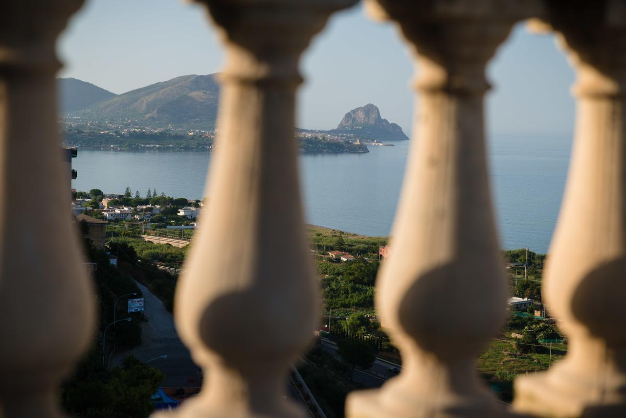 Hotel Villa Mare Алтавила Миличиа Екстериор снимка