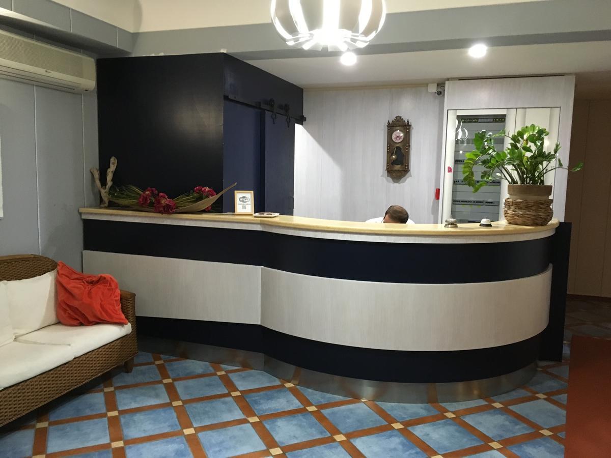 Hotel Villa Mare Алтавила Миличиа Екстериор снимка